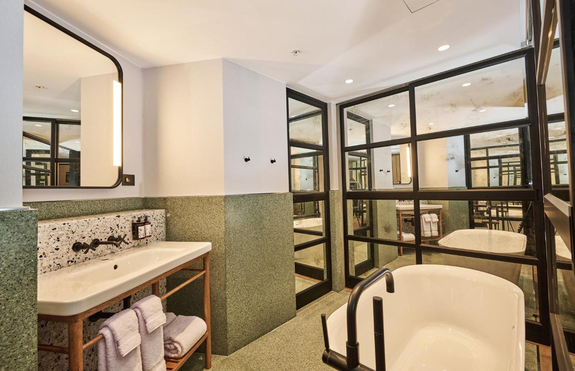 Indigo Miraflores By Ihg *